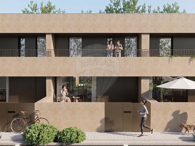 Moradia T3 à venda em Lustosa e Barrosas Santo Estêvão, Lousada RE/MAX Portugal