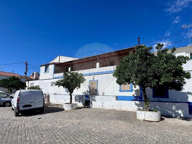 Moradia T3 à venda em Mourão, Mourão RE/MAX Portugal