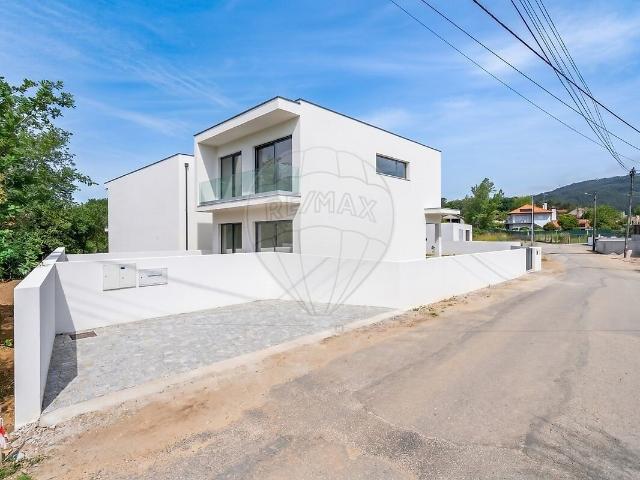 Moradia T3 à venda em Moure, Vila Verde RE/MAX Portugal