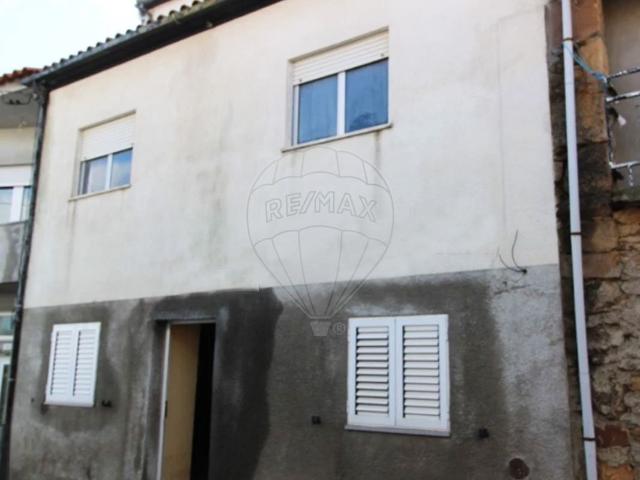 Moradia T3 à venda em Mogadouro