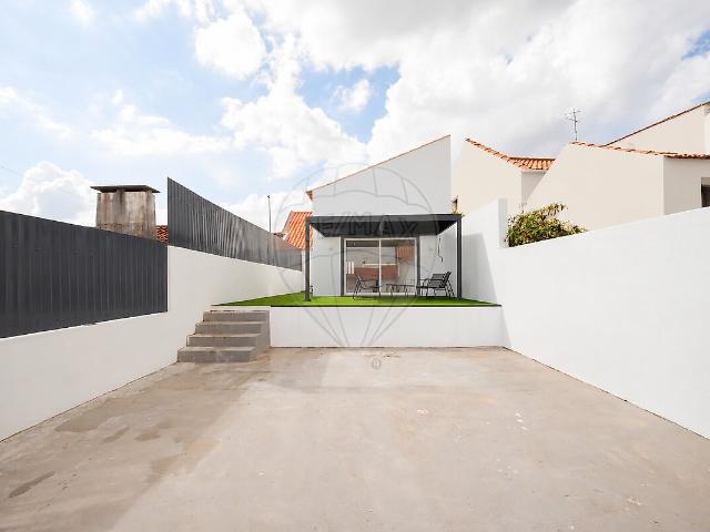 Moradia T3 à venda em Monsanto, Alcanena RE/MAX Portugal