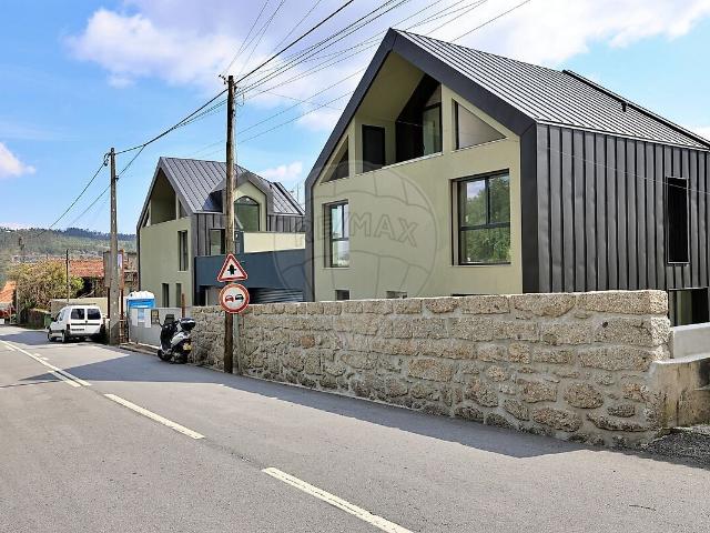 Moradia T3 à venda em Monte Córdova, Santo Tirso RE/MAX Portugal