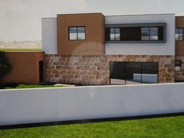 Moradia T3 à venda em Monte e Queimadela, Fafe RE/MAX Portugal