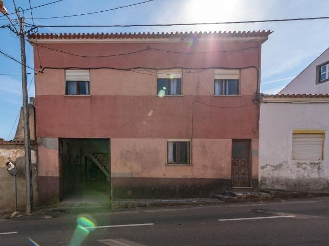 Moradia T3 à venda em Montemor o Velho