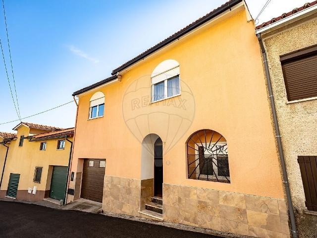 Moradia T3 à venda em Mortágua, Vale de Remígio, Cortegaça e Almaça, Mortágua RE/MAX Portugal