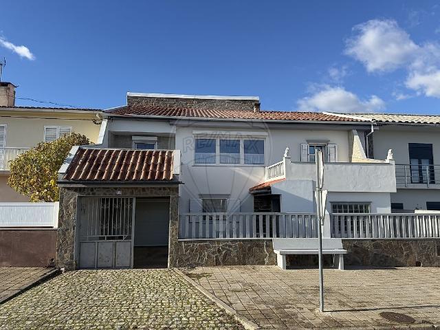Moradia T3 à venda em Matela, Vimioso RE/MAX Portugal