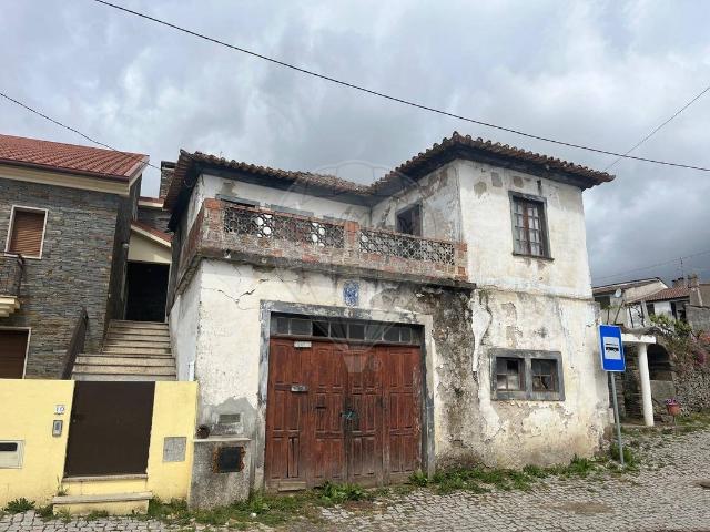 Moradia T3 à venda em Vinhas, Macedo de Cavaleiros RE/MAX Portugal