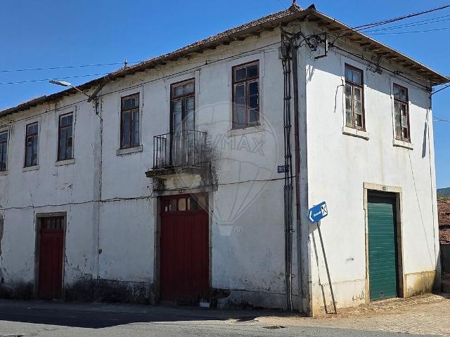 Moradia T3 à venda em Macedo de Cavaleiros, Macedo de Cavaleiros RE/MAX Portugal