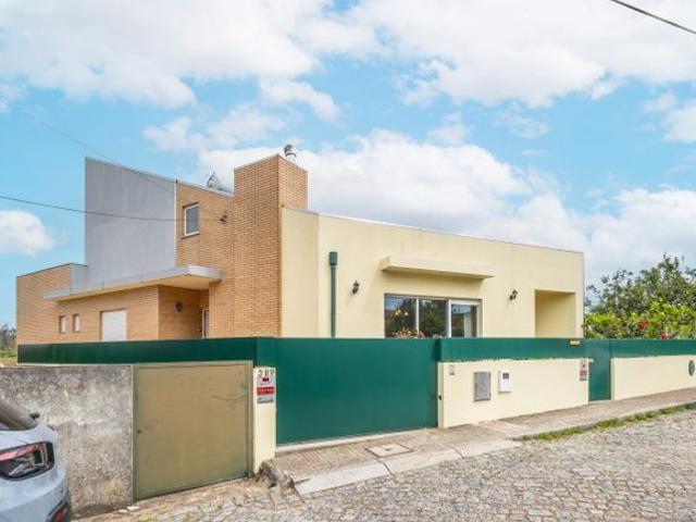 Moradia T3 à venda em Maia