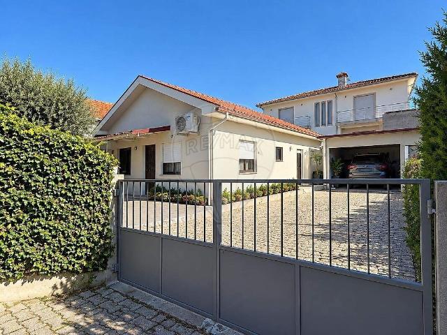 Moradia T3 à venda em Margaride Santa Eulália, Várzea, Lagares, Varziela e Moure, Felgueiras RE/MAX Portugal