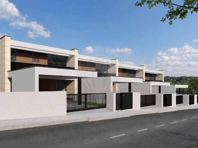 Moradia T3 à venda em Margaride Santa Eulália, Várzea, Lagares, Varziela e Moure, Felgueiras RE/MAX Portugal