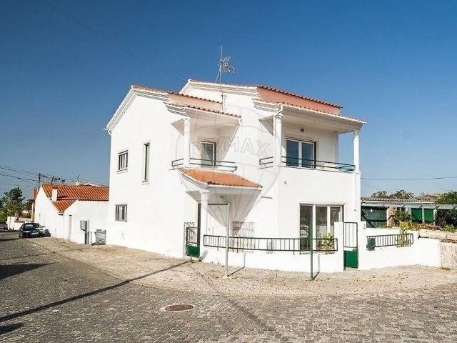 Moradia T3 à venda em Marinha Grande, Marinha Grande RE/MAX Portugal