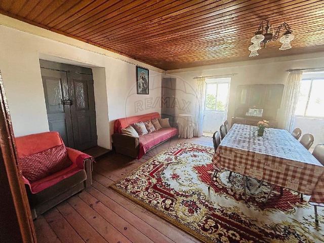 Moradia T3 à venda em Mioma, Sátão RE/MAX Portugal