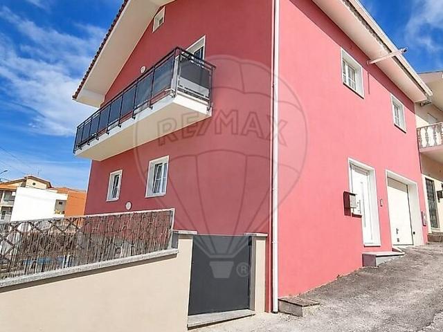 Moradia T3 à venda em Mirandela, Mirandela RE/MAX Portugal