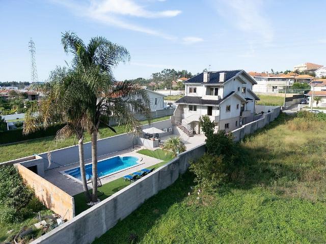 Moradia T3 à venda em Nogueira da Regedoura, Santa Maria da Feira RE/MAX Portugal
