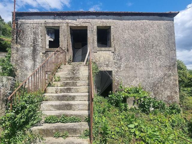 Moradia T3 à venda em Nogueira, Meixedo e Vilar de Murteda, Viana do Castelo RE/MAX Portugal