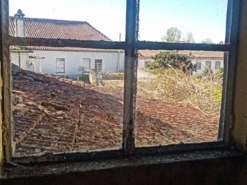 Moradia T3 à venda em Nelas
