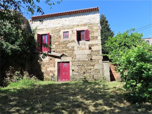 Moradia T3 à venda em Ninho do Açor e Sobral do Campo, Castelo Branco RE/MAX Portugal