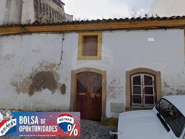 Moradia T3 à venda em Nisa