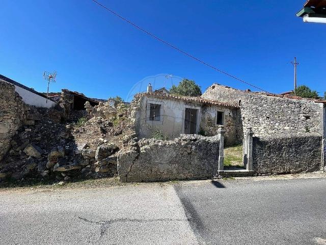 Moradia T3 à venda em São Martinho de Árvore e Lamarosa, Coimbra RE/MAX Portugal