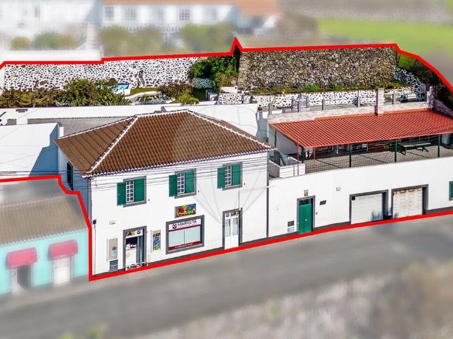 Moradia T3 à venda em São Mateus, Angra do Heroísmo RE/MAX Portugal