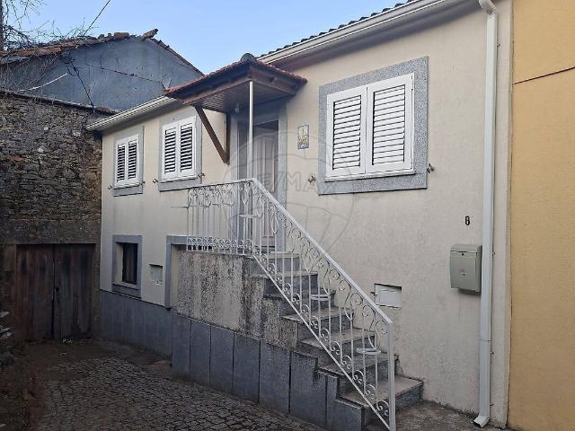 Moradia T3 à venda em São Cosmado, Armamar RE/MAX Portugal
