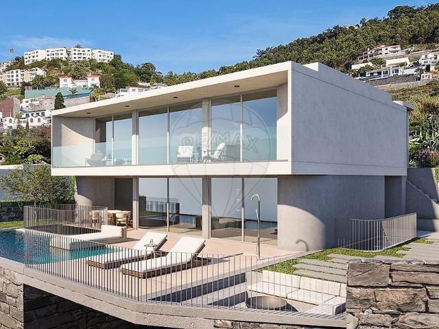 Moradia T3 à venda em São Gonçalo, Funchal RE/MAX Portugal