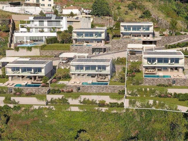 Moradia T3 à venda em São Gonçalo, Funchal RE/MAX Portugal