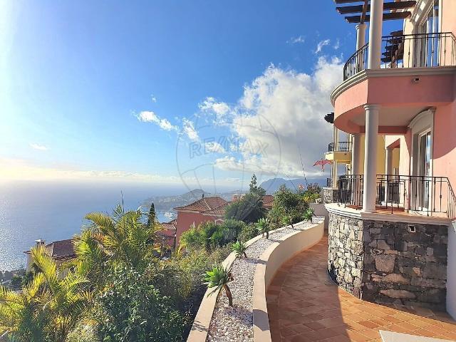 Moradia T3 à venda em São Gonçalo, Funchal RE/MAX Portugal