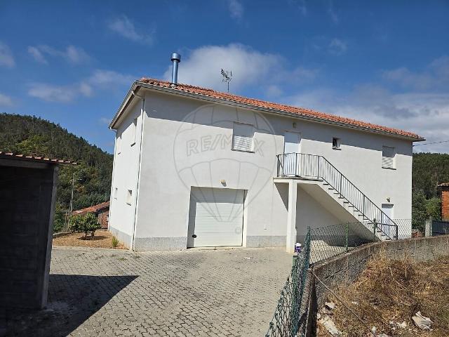 Moradia T3 à venda em São Joaninho, Santa Comba Dão RE/MAX Portugal