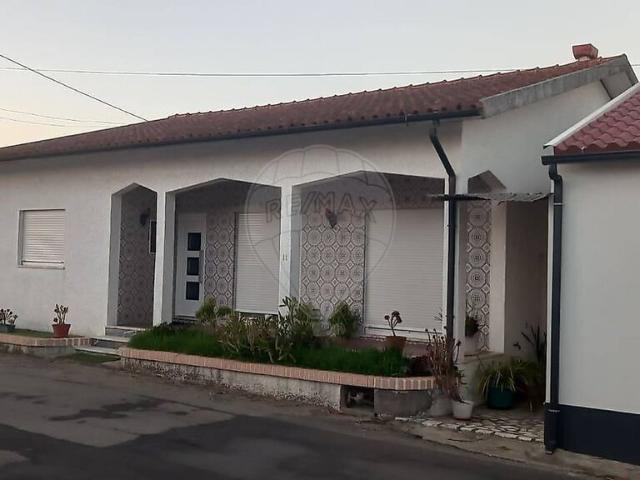 Moradia T3 à venda em São Lourenço do Bairro, Anadia RE/MAX Portugal