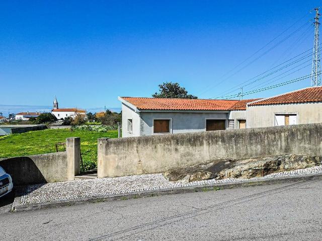 Moradia T3 à venda em São Paio de Oleiros, Santa Maria da Feira RE/MAX Portugal