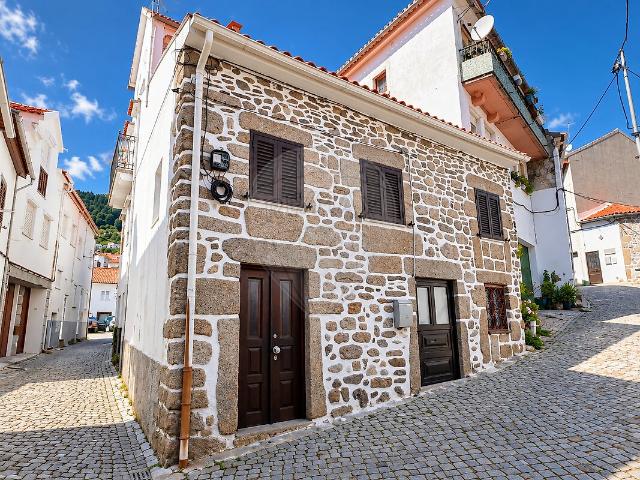 Moradia T3 à venda em São Pedro, Manteigas RE/MAX Portugal