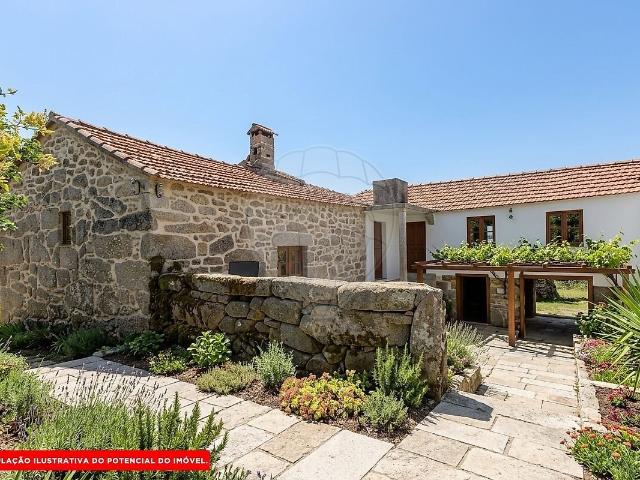 Moradia T3 à venda em Souselo, Cinfães RE/MAX Portugal