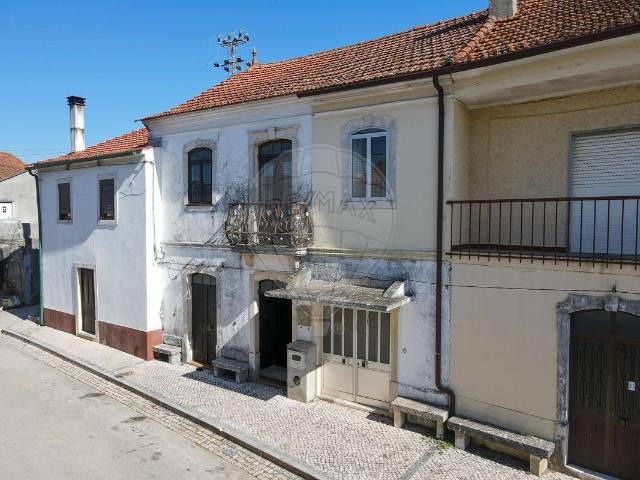 Moradia T3 à venda em Soure