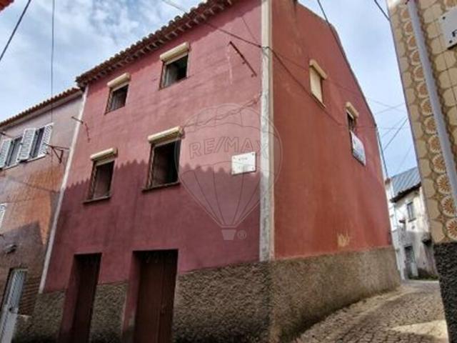 Moradia T3 à venda em Souto da Casa, Fundão RE/MAX Portugal