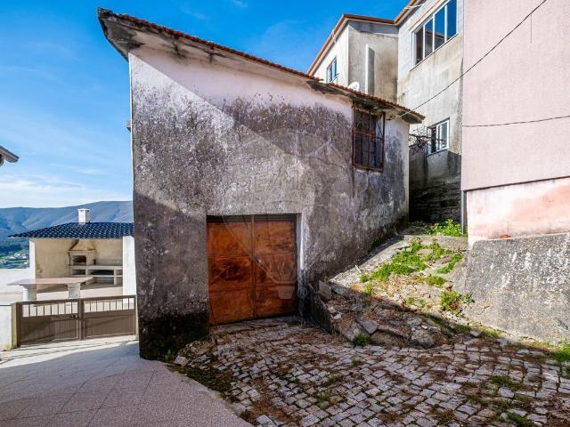 Moradia T3 à venda em Sobrado