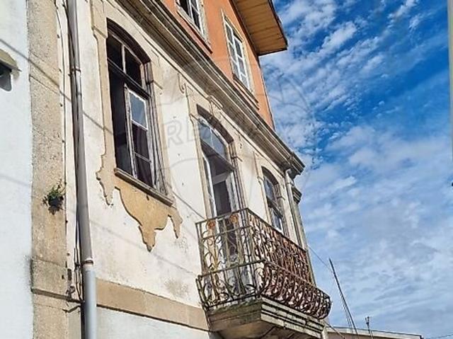 Moradia T3 à venda em Samodães, Lamego RE/MAX Portugal