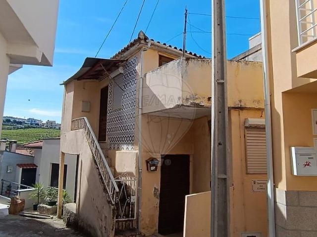 Moradia T3 à venda em Sande, Lamego RE/MAX Portugal