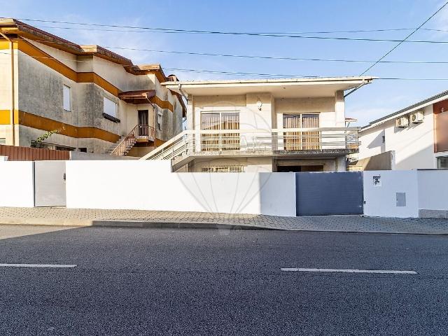 Moradia T3 à venda em Sandim, Olival, Lever e Crestuma, Vila Nova de Gaia RE/MAX Portugal