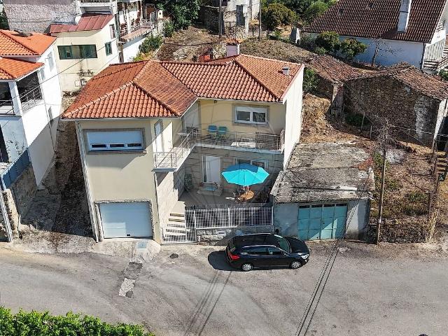 Moradia T3 à venda em Sanfins do Douro, Alijó RE/MAX Portugal