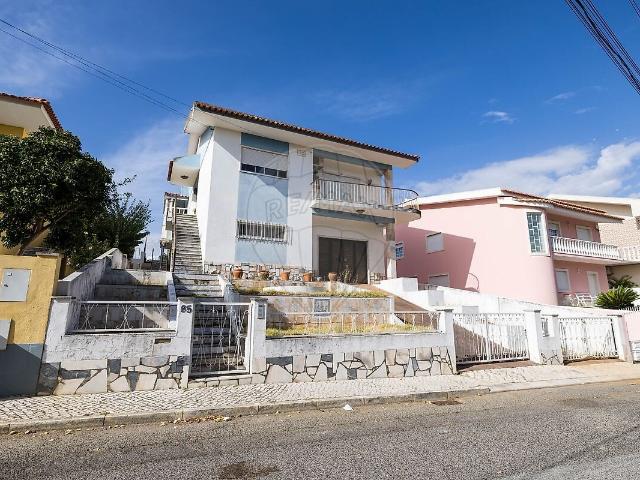 Moradia T3 à venda em Santo Antão e São Julião do Tojal, Loures RE/MAX Portugal