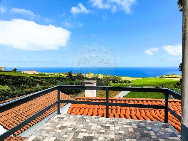 Moradia T3 à venda em Santo António de Nordestinho, Nordeste RE/MAX Portugal