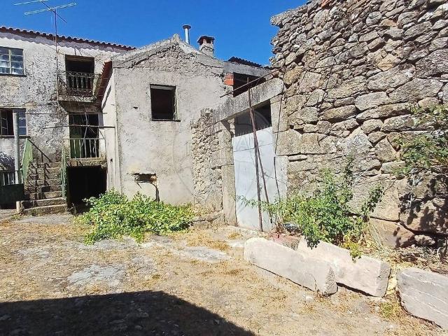 Moradia T3 à venda em Santa Comba, Seia RE/MAX Portugal
