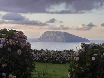Moradia T3 à venda em Santa Cruz das Flores