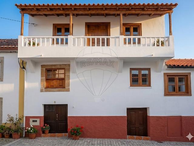 Moradia T3 à venda em Santa Ovaia e Vila Pouca da Beira, Oliveira do Hospital RE/MAX Portugal
