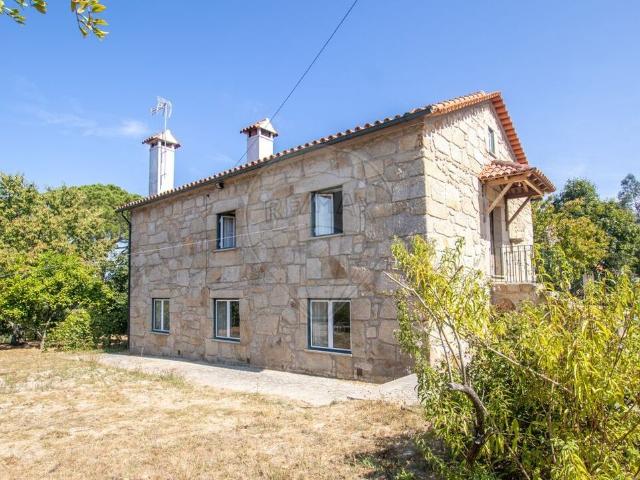 Moradia T3 à venda em Santa Ovaia e Vila Pouca da Beira, Oliveira do Hospital RE/MAX Portugal