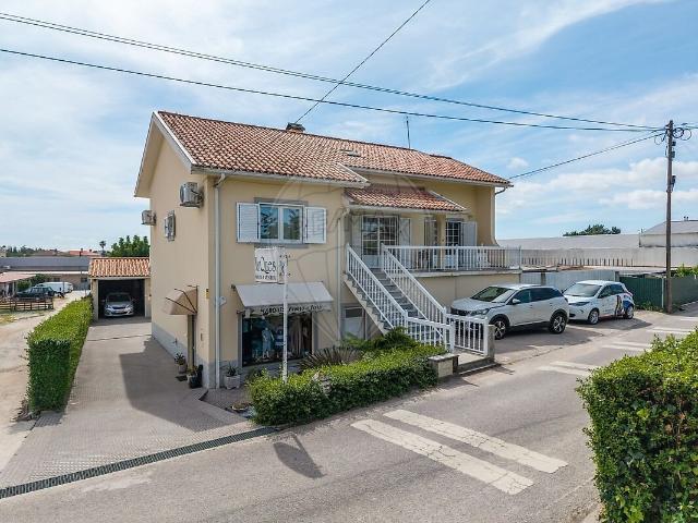 Moradia T3 à venda em Santa Ovaia e Vila Pouca da Beira, Oliveira do Hospital RE/MAX Portugal