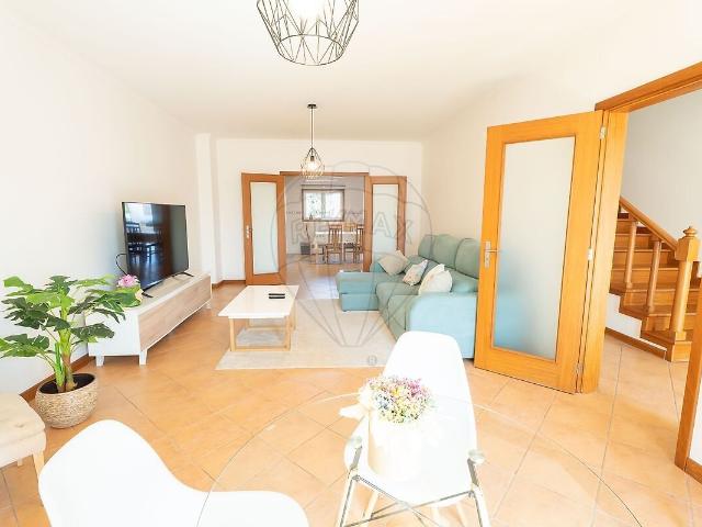 Moradia T3 à venda em Santa Maria da Feira, Travanca, Sanfins e Espargo, Santa Maria da Feira RE/MAX Portugal