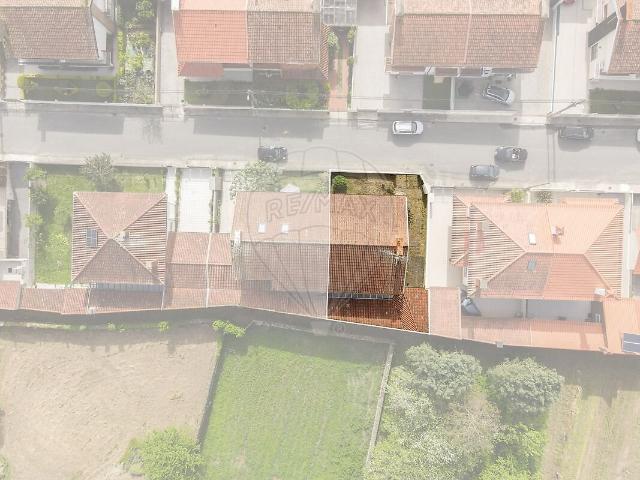 Moradia T3 à venda em Santa Marta de Portuzelo, Viana do Castelo RE/MAX Portugal